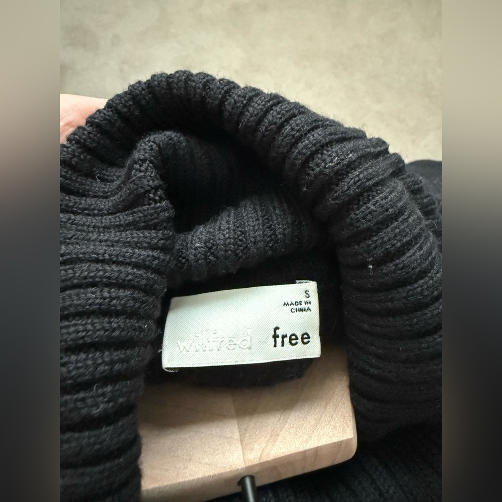 Wilfred free black turtleneck sweater - Picture 2 of 2